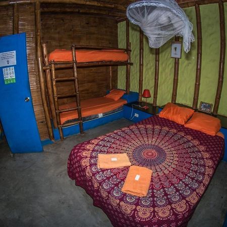 Psygon Surf Camp Pansiyon Máncora Dış mekan fotoğraf