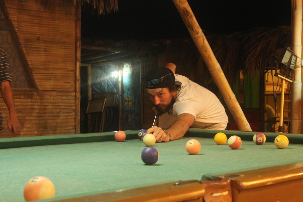 Psygon Surf Camp Pansiyon Máncora Dış mekan fotoğraf