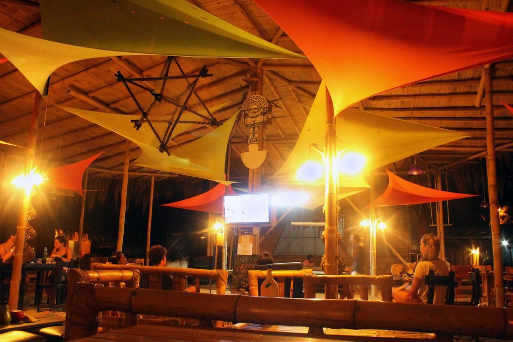 Psygon Surf Camp Pansiyon Máncora Dış mekan fotoğraf