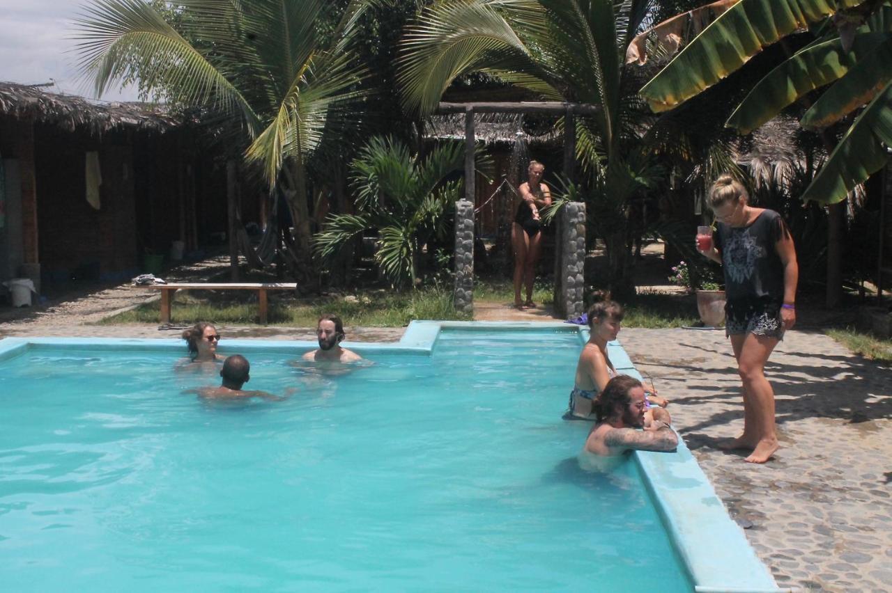 Psygon Surf Camp Pansiyon Máncora Dış mekan fotoğraf